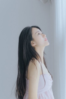 皮包上撒了乳液怎么办